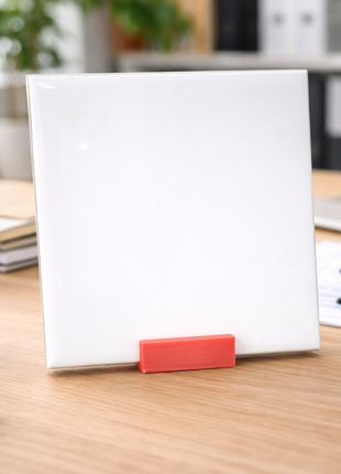 Tegelhouder – Stabiele Roze Display (let op alleen voor de kleine tegels)